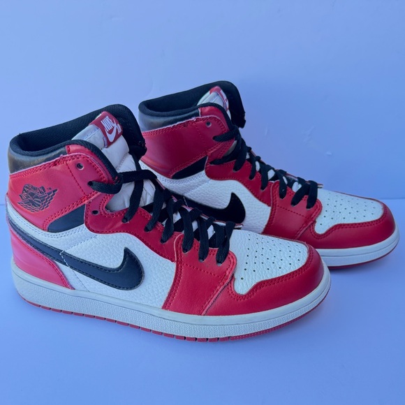 Nike Air Jordan 1 Retro High OG Chicago 2015 GS Size 7Y - Picture 2 of 16